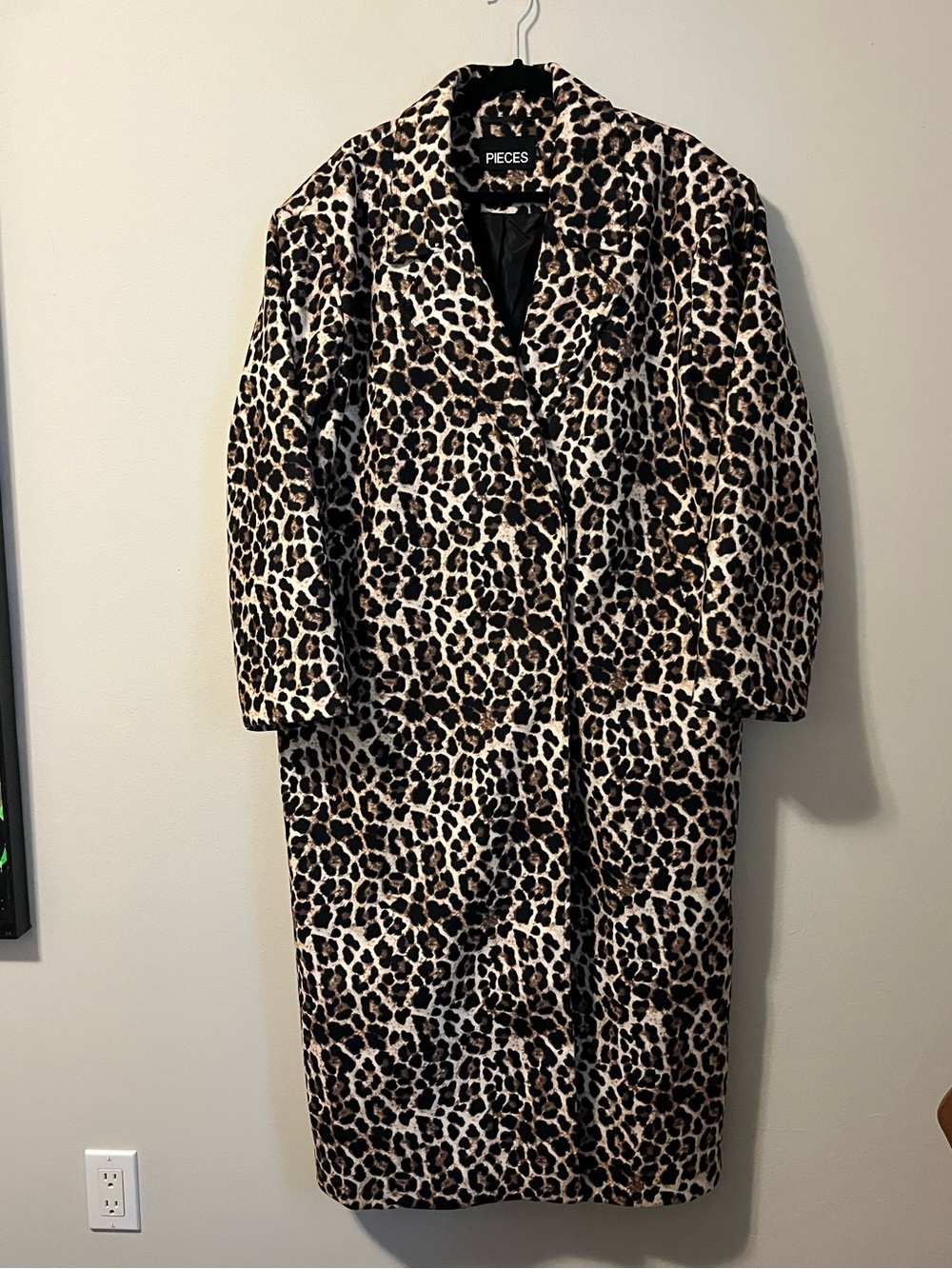 Leopard Coat - Picture 3 of 7